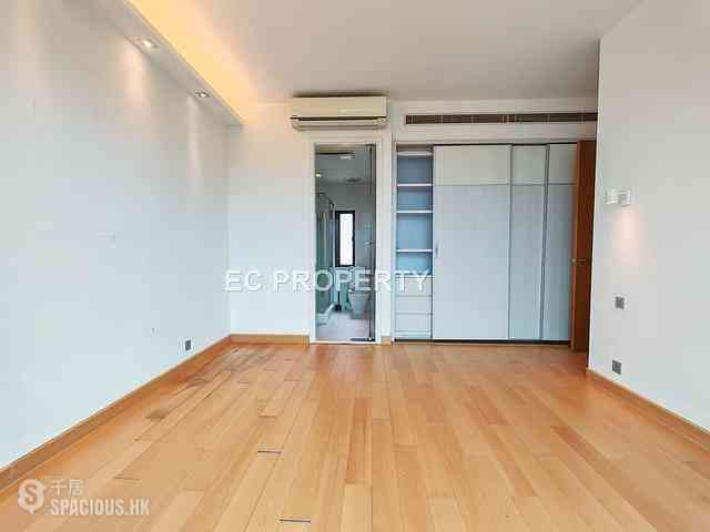 Chung Hom Kok - Cypresswaver Villas 09
