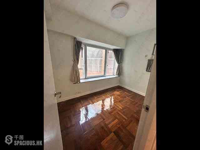 Mid Levels West - Bonham Court 09
