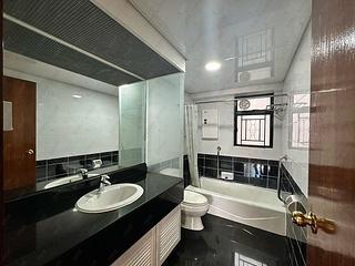 Mid Levels Central - The Grand Panorama 09