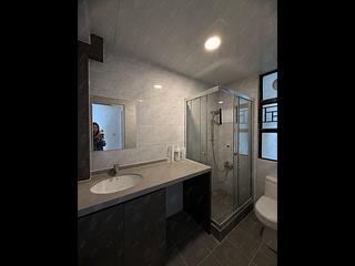 Mid Levels West - Scenic Heights Block 2 07