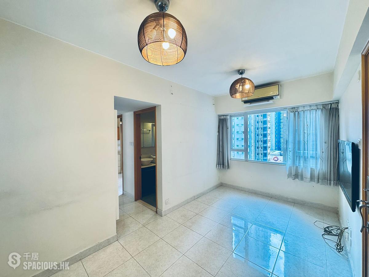 Wan Chai - Silvervale Mansion 01