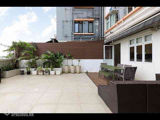 Shek Tong Tsui - Bic Wah Court 02