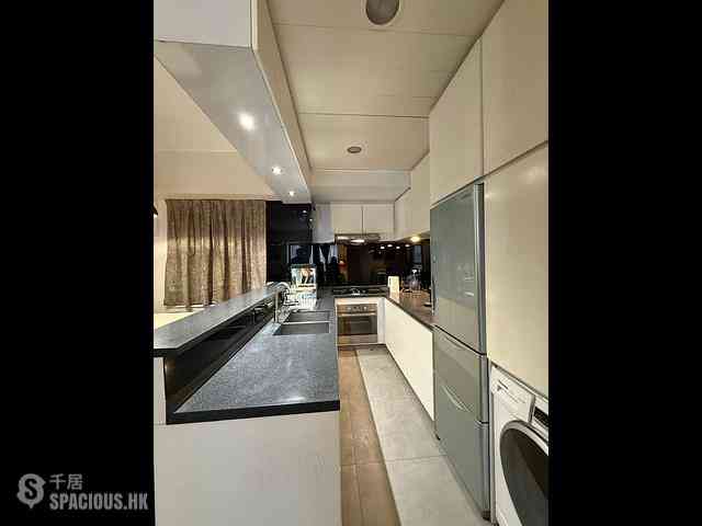 Mid Levels Central - Robinson Heights 04