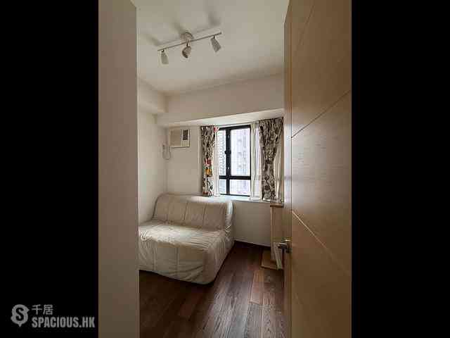Mid Levels Central - Robinson Heights 06