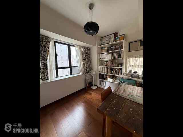 Mid Levels Central - Robinson Heights 07