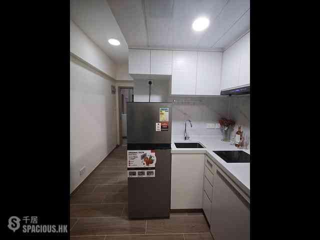 Wan Chai - Hennessy Road Court 03