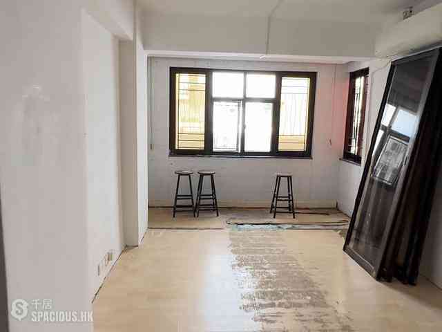 Causeway Bay - Kingston Building 04