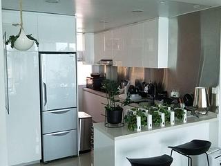 Chung Hom Kok - Cypresswaver Villas 04