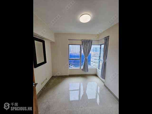 West Kowloon - The Waterfront 04
