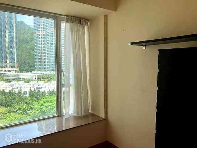 Tung Chung - Coastal Skyline Phase 4 Le Bleu Deux Block 1 02