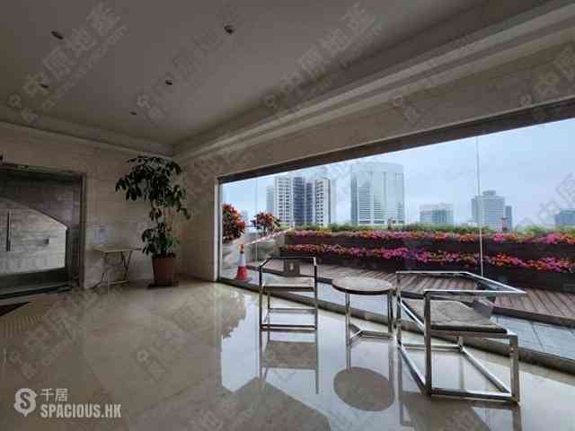 Mid Levels East - Bowen Place 14