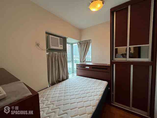 Tung Chung - Seaview Crescent Block 5 07