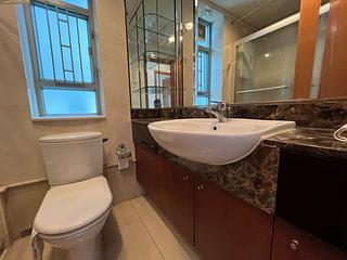 Tung Chung - Seaview Crescent Block 5 08