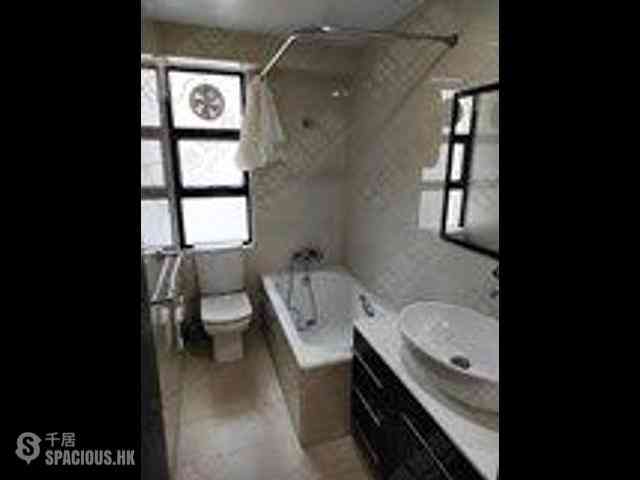 Mid Levels Central - Robinson Heights Block 1 05