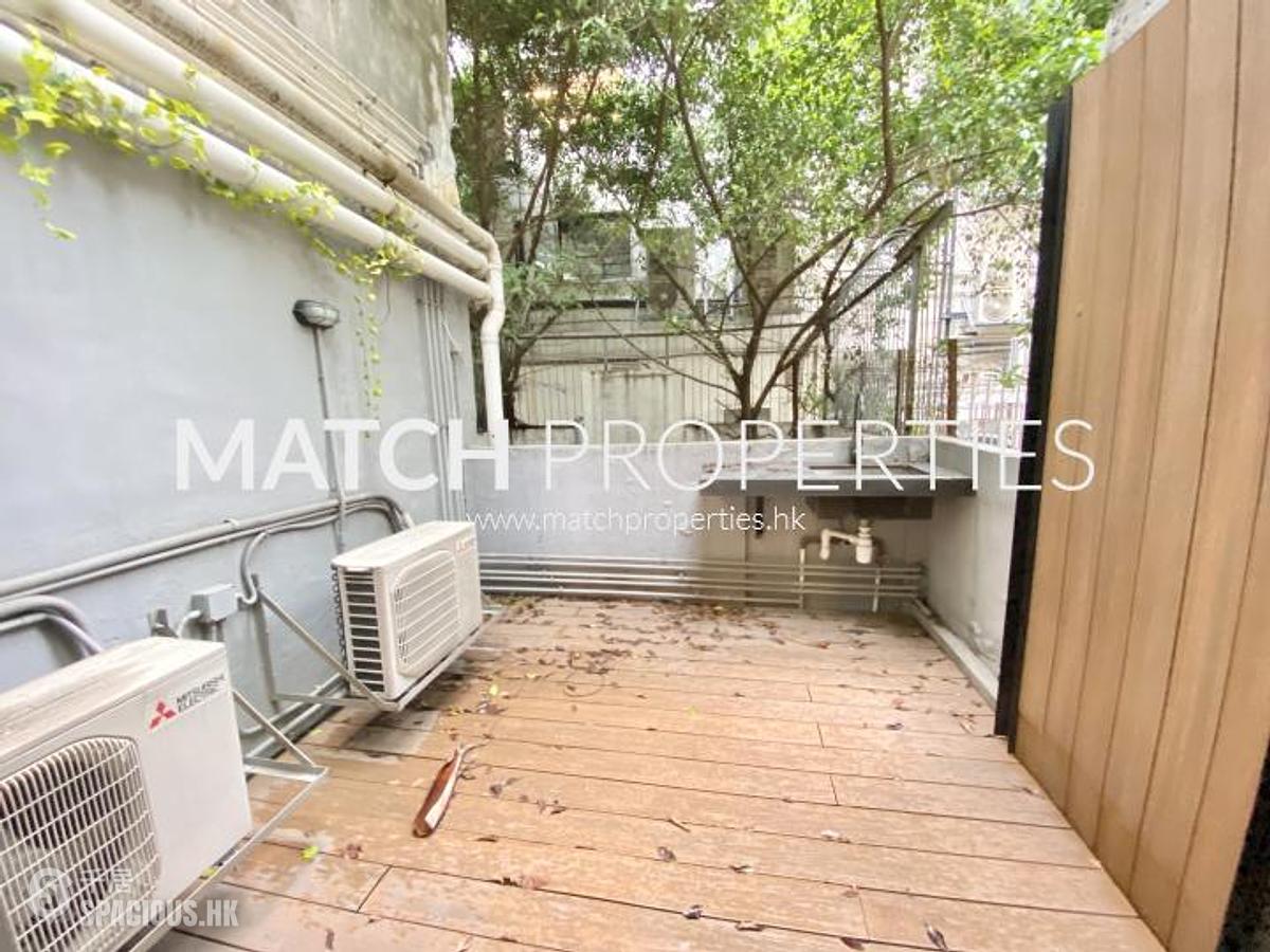 Sheung Wan - 256-258, Hollywood Road 01