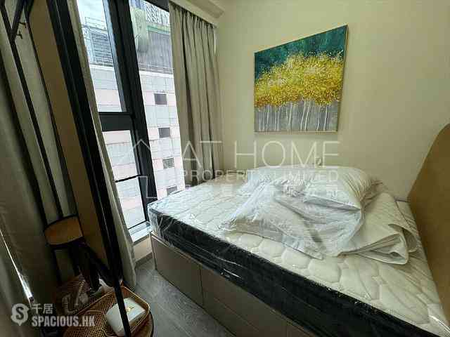 Sai Ying Pun - The Queens 03