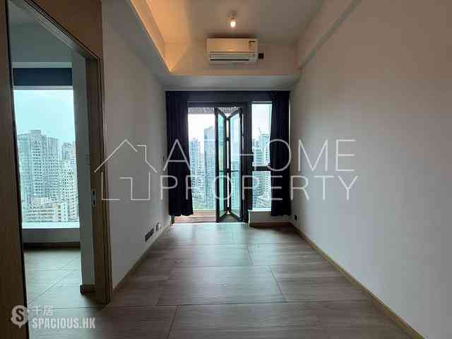 Sai Ying Pun - Two・Artlane 01