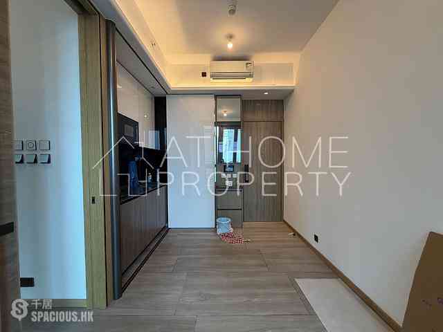 Sai Ying Pun - Two・Artlane 02