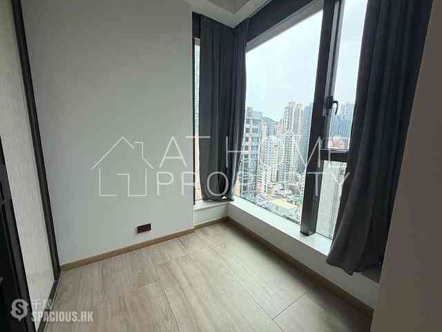 Sai Ying Pun - Two・Artlane 02