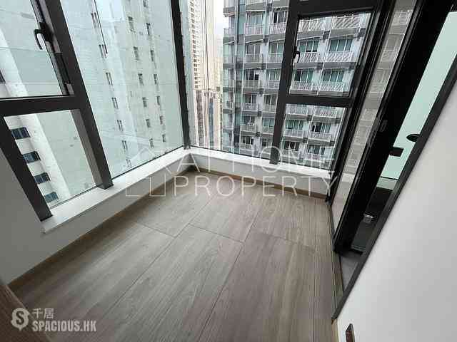 Sai Ying Pun - Two・Artlane 03