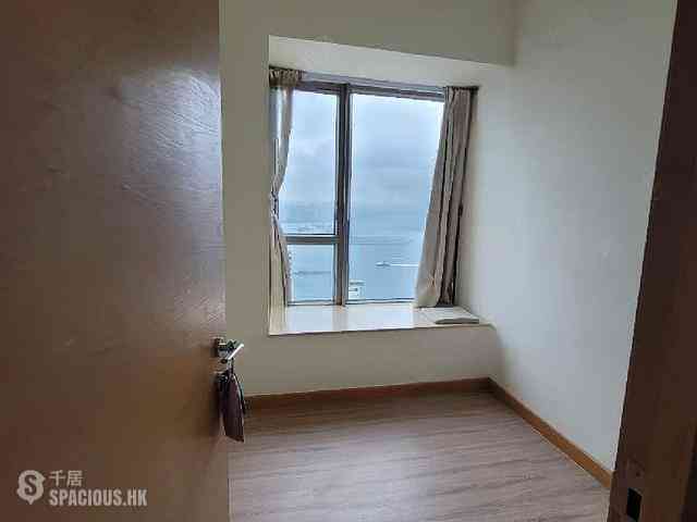 Sai Ying Pun - Island Crest 04