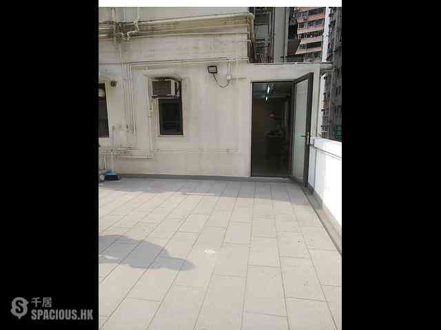 Wan Chai - Chin Hung Building 05