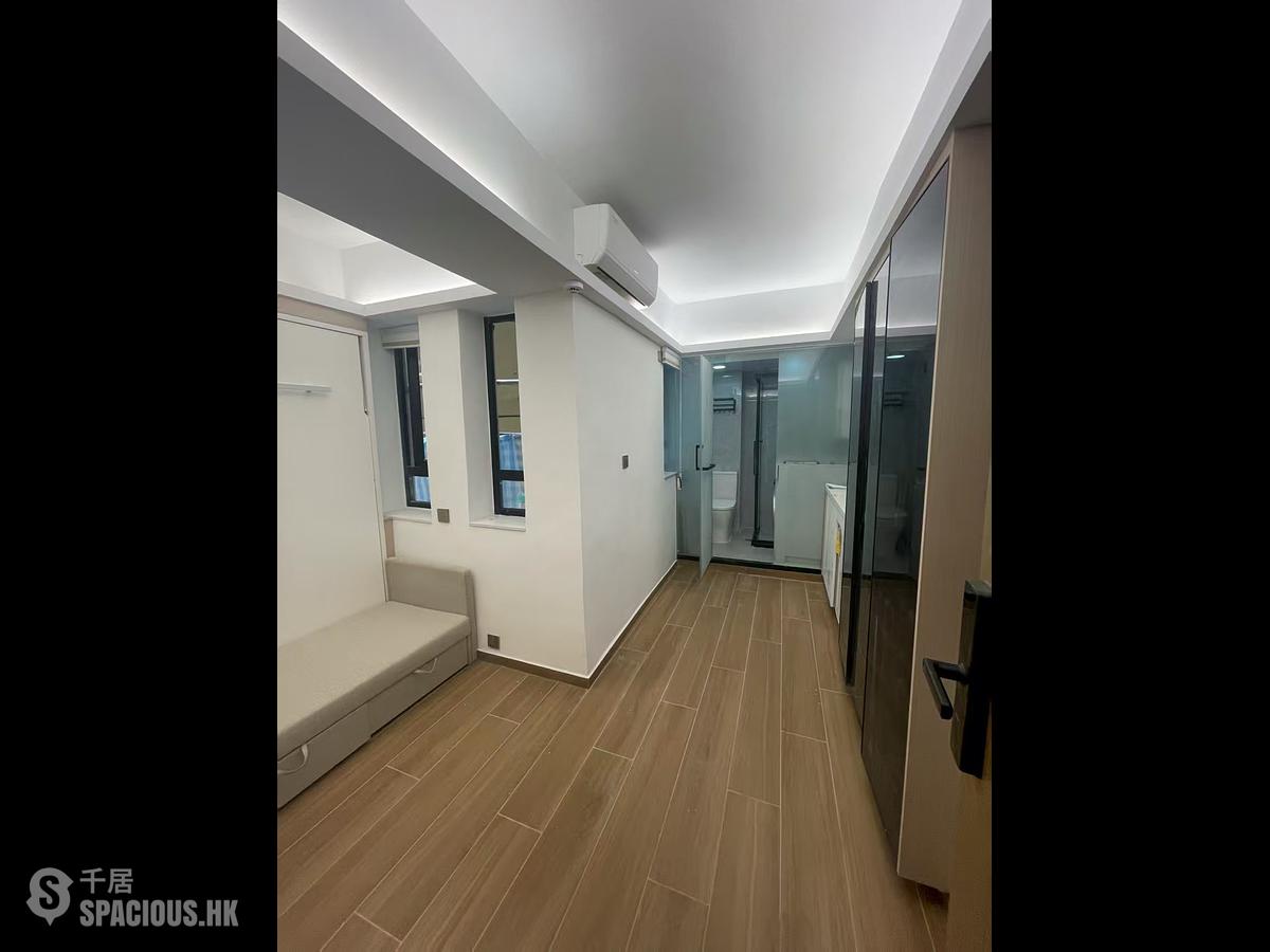 Wan Chai - Lok Yau Building 01
