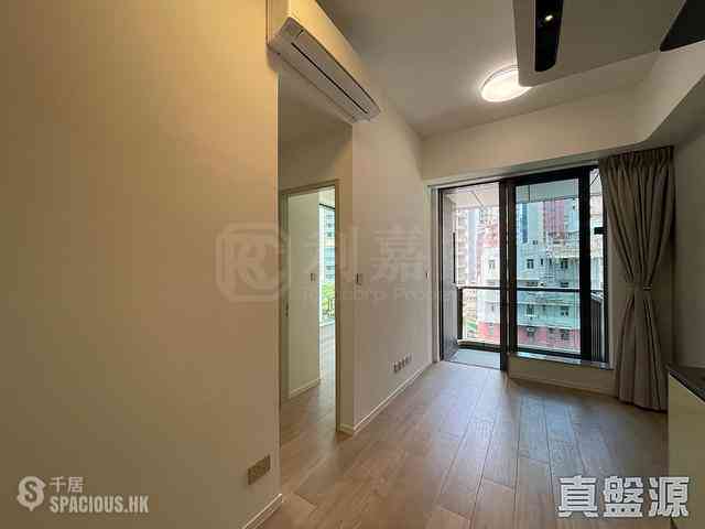 Wan Chai - Spring Garden 01