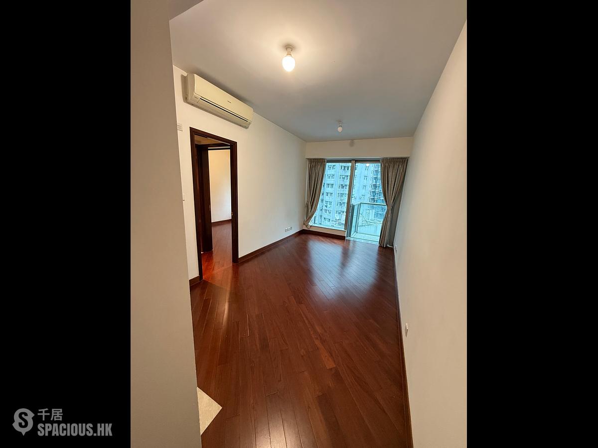 Wan Chai - The Avenue Phase 1 Block 5 01