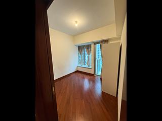 Wan Chai - The Avenue Phase 1 Block 5 05