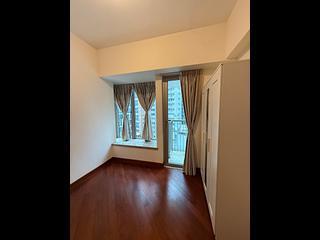 Wan Chai - The Avenue Phase 1 Block 5 06