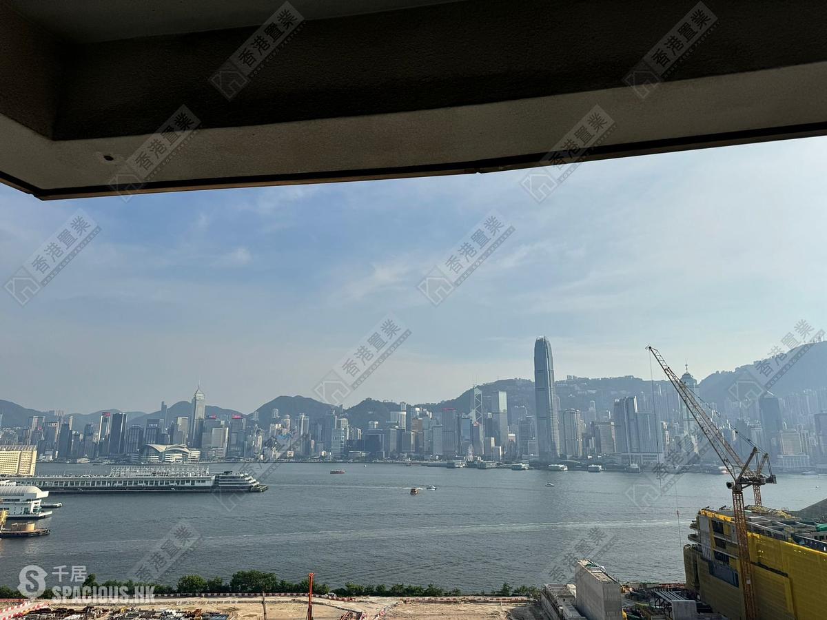 West Kowloon - The Harbourside 01