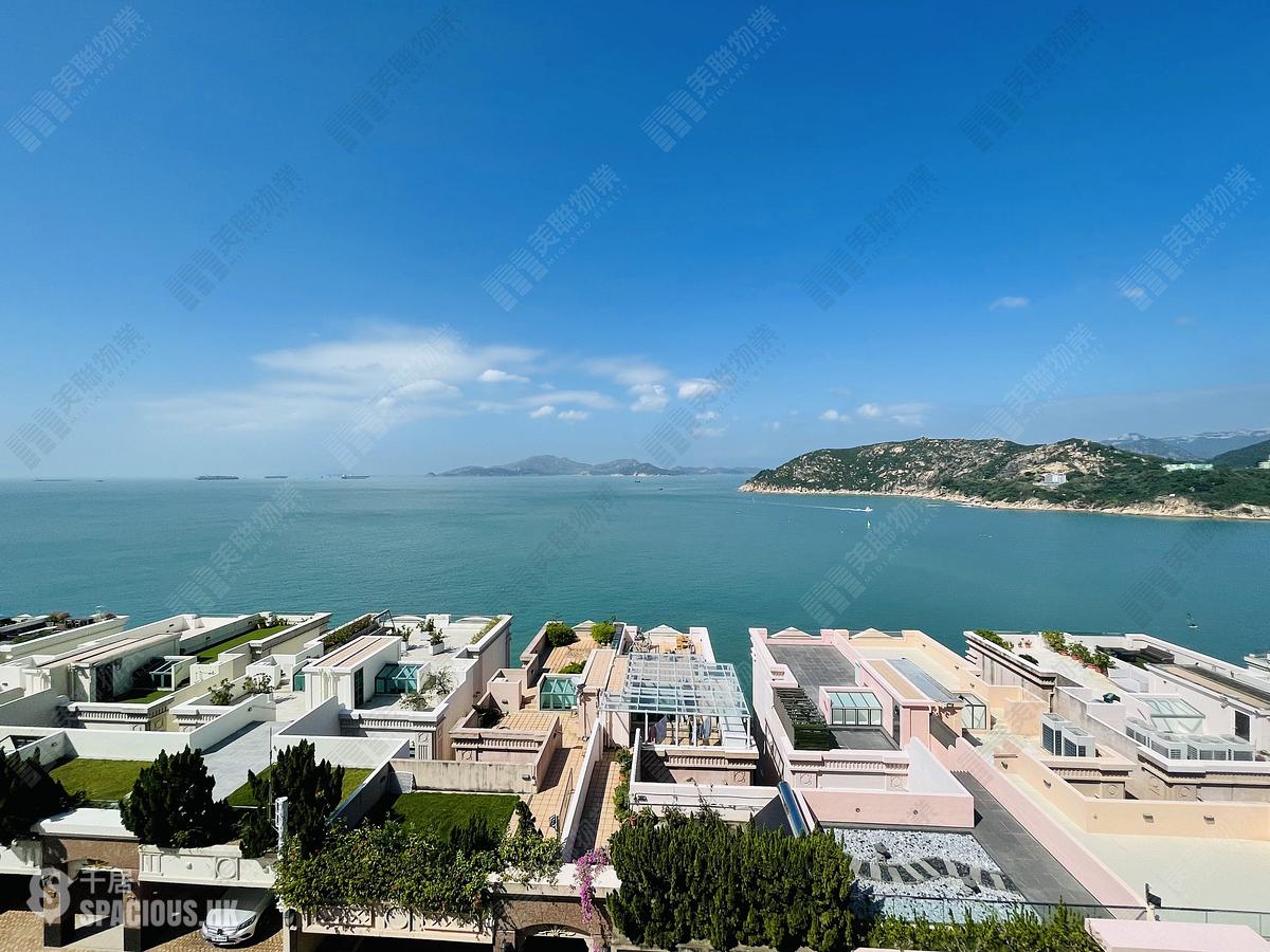 Stanley - Regalia Bay 01