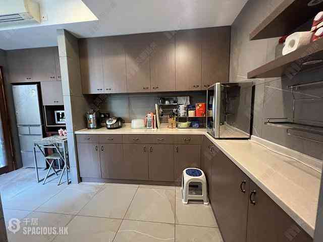 Repulse Bay - South Bay Villas 05
