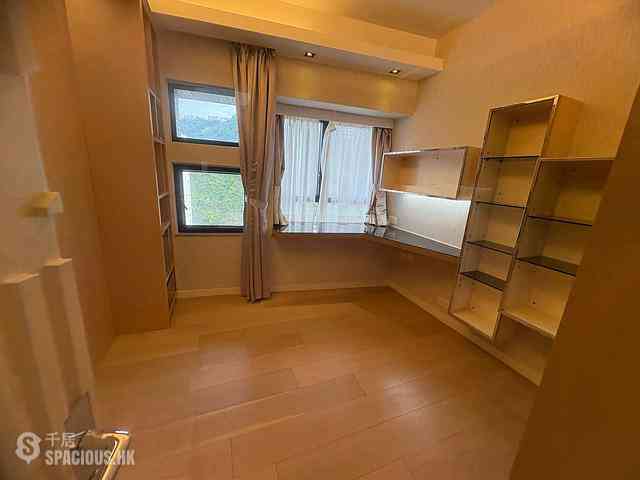 Mid Levels Central - Birchwood Place 08