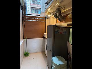 Mong Kok - Lee Man Building 11