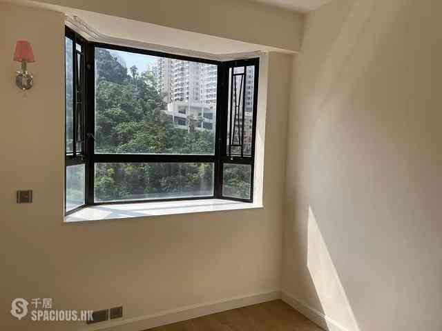 Tai Hang - Ronsdale Garden 05