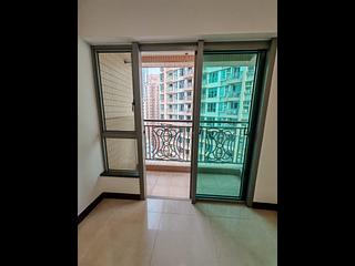 Kennedy Town - The Merton Tower 2 04