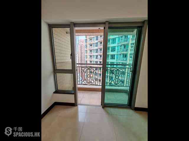 Kennedy Town - The Merton Tower 2 04