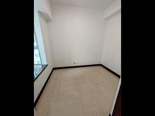 Kennedy Town - The Merton Tower 2 09