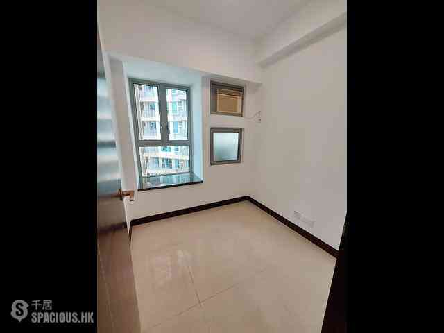 Kennedy Town - The Merton Tower 2 10