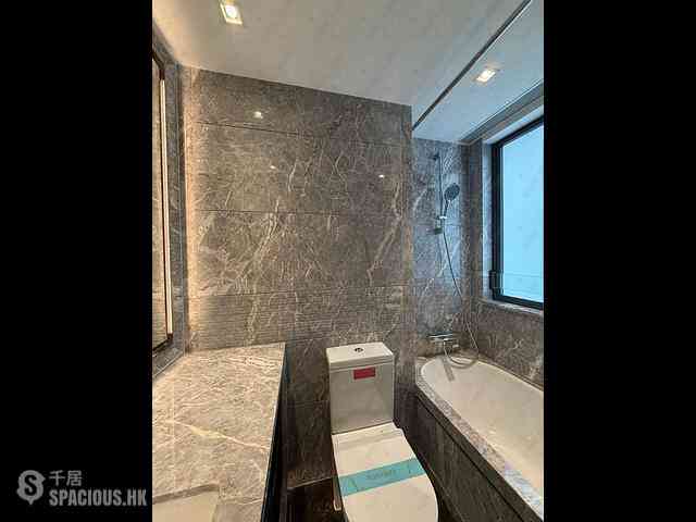Wong Chuk Hang - The Southside Phase 3C Blue Coast II Tower 5 03
