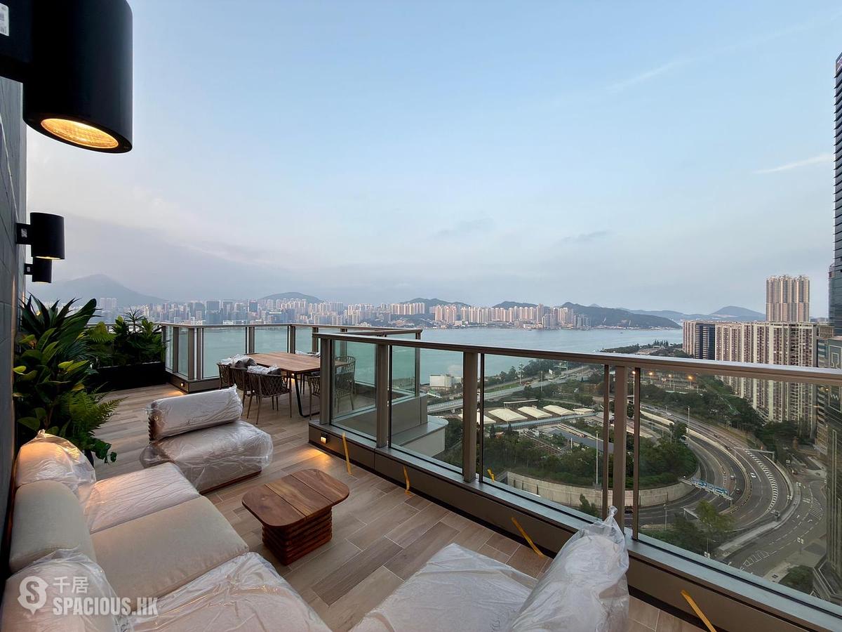 Quarry Bay - Finnie 01