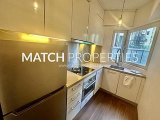 Mid Levels Central - Windsor Court 04