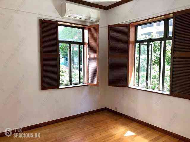 Mid Levels Central - Pak Fai Mansion 02