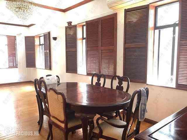 Mid Levels Central - Pak Fai Mansion 06
