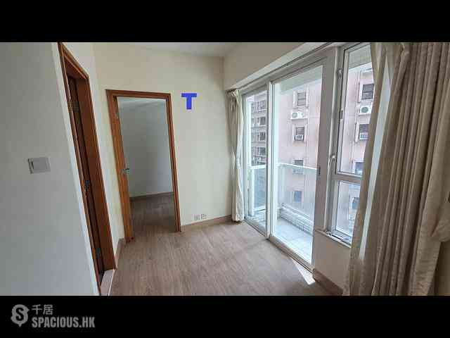 Sai Ying Pun - Reading Place 01