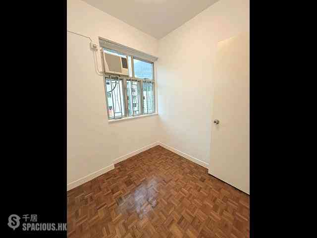Shau Kei Wan - Hong Wah Mansion 06