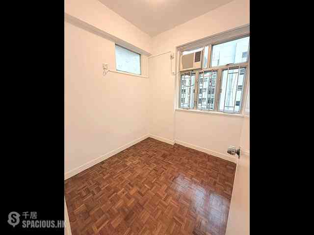 Shau Kei Wan - Hong Wah Mansion 07