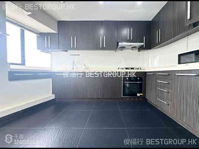 Mid Levels Central - Birchwood Place 07